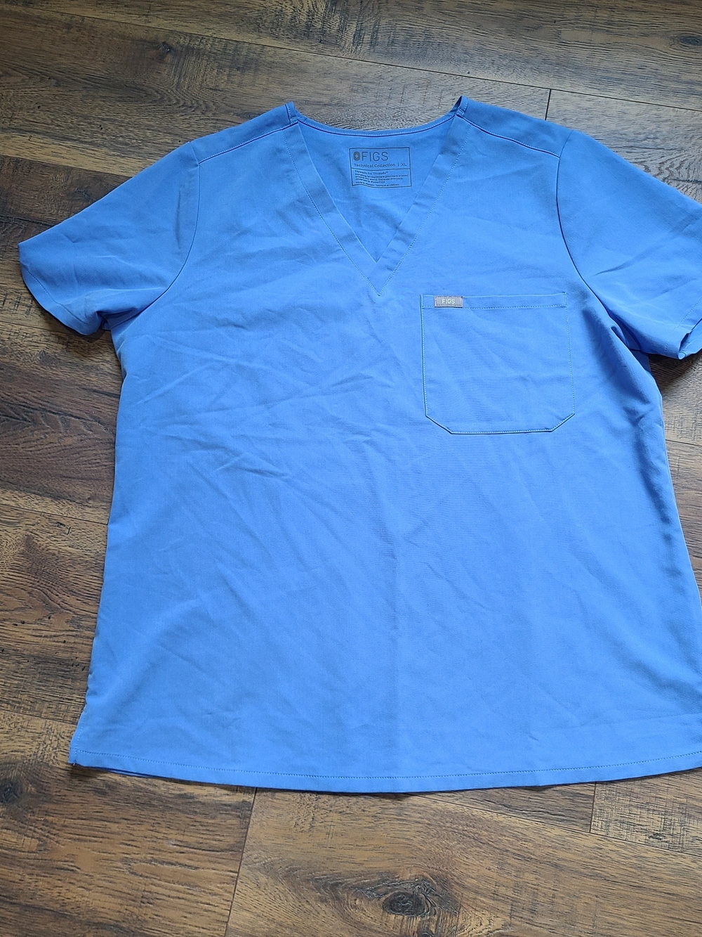 FIGS Women's V-Neck Scrub Top in Ceil Blue XL